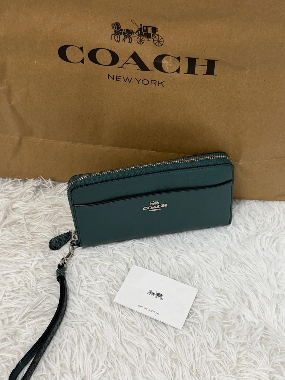 NWT Coach Letter Snakeskin Trim Accordion Zip Wristlet Wallet